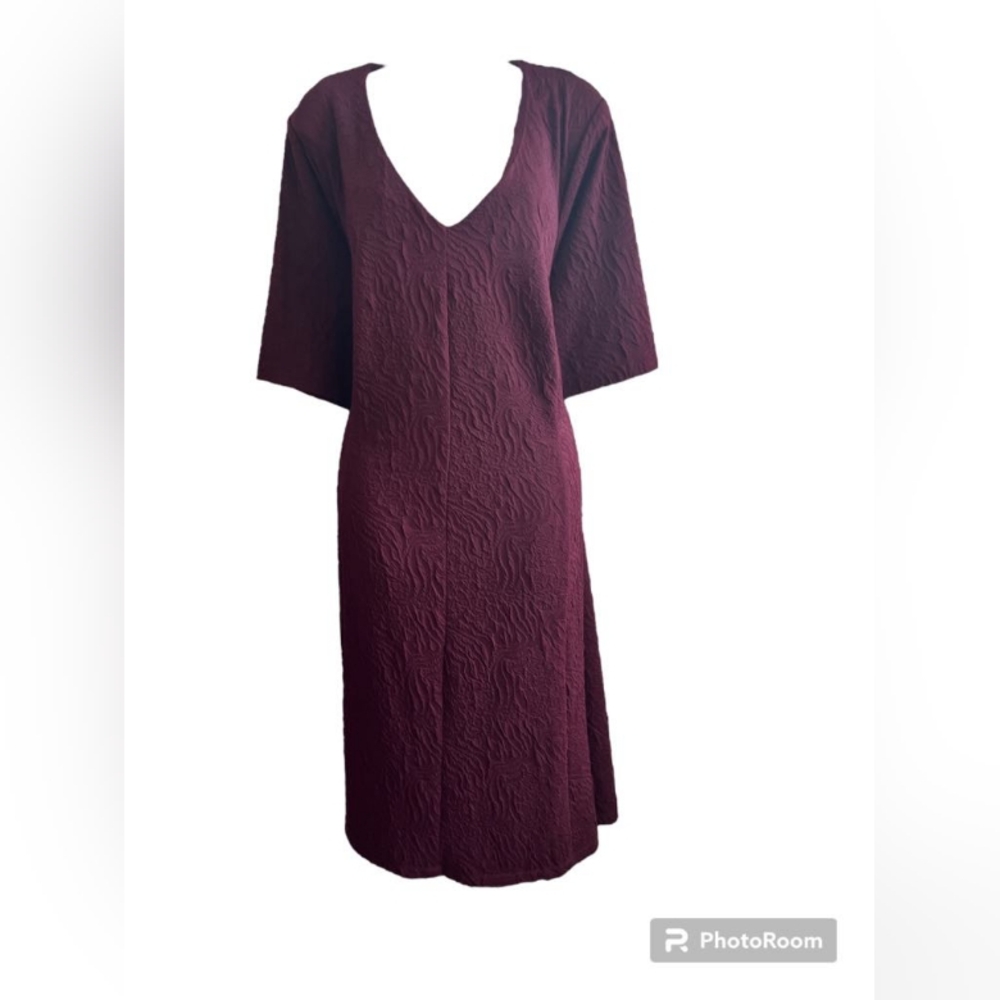 Avenue Textured Midi Dress